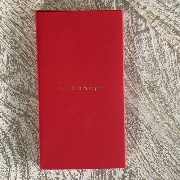 Van Cleef and Arpels Lunar New Year envelopes - Picture 3 of 5